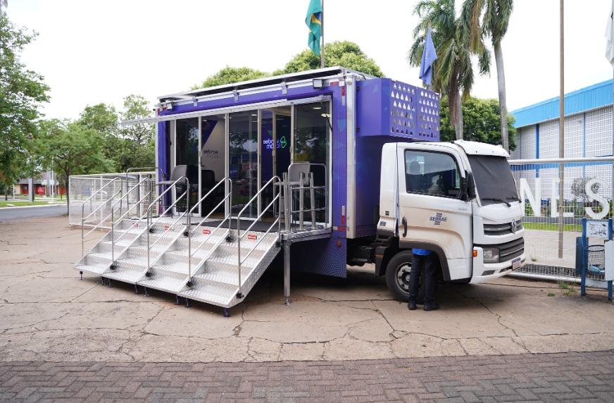 Sebrae Móvel oferece atendimento a empreendedores em Santos
