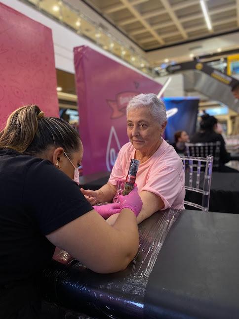 Tattoo Arte Solidária mobiliza Santos em prol do Outubro Rosa