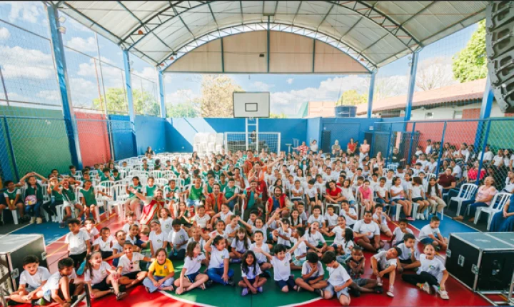 “Abraço no Planeta” chega a 9.500 pessoas de escolas públicas em Minas Gerais