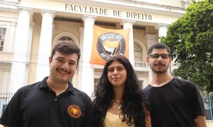 Ato de estudantes da UFF deu pontapé em mobilização por virada de Lula