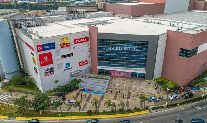 Atrium Shopping celebra 13 anos com reconhecimento nacional, novas lojas e 7 milhões de visitantes por ano