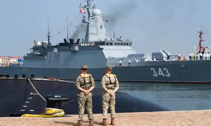 China e Rússia iniciam exercícios militares conjuntos