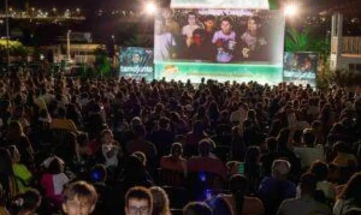 Cine Família na Praça volta a emocionar o público em Monte Alegre de Minas