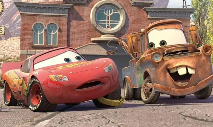 Cine Roxy promove sessão inclusiva gratuita de “Carros”, no dia 27 de outubro, na Baixada Santista