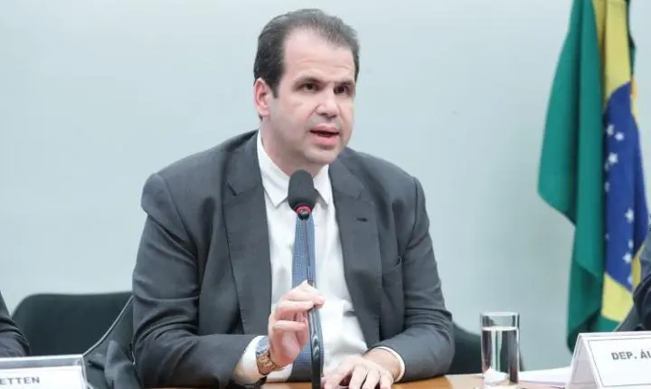 Comissão aprova proposta sobre desembarque fora do ponto de ônibus durante a noite