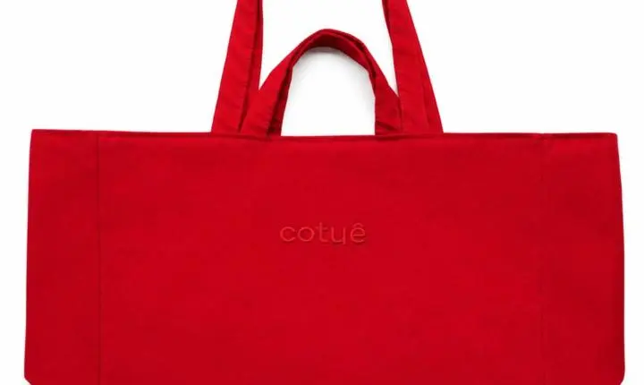 Cotuê chega ao mercado com bolsas de algodão que combinam design contemporâneo e produção artesanal