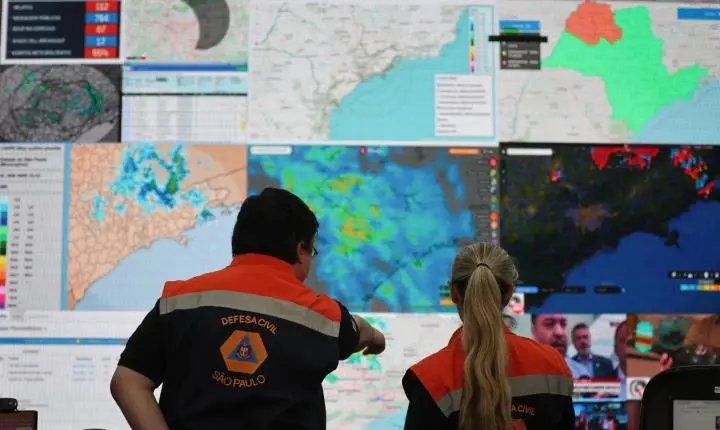 Defesa Civil coloca todo o Estado de São Paulo em atenção para três dias de chuva  