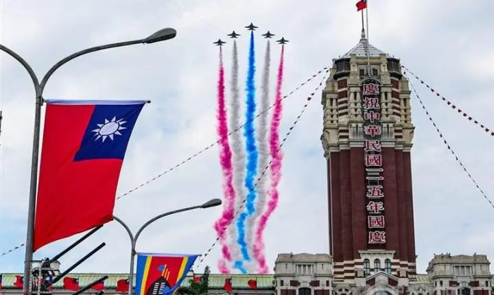 Dia Nacional de Taiwan reúne apresentações culturais, desfiles aéreos e espetáculos de fogos de artifício  