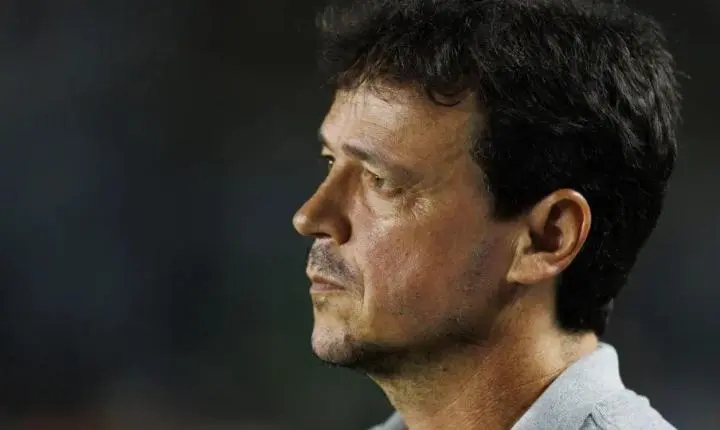 Diniz aponta frustração e tristeza no Corinthians com saída de Memphis: 'Serviu de motivação' 