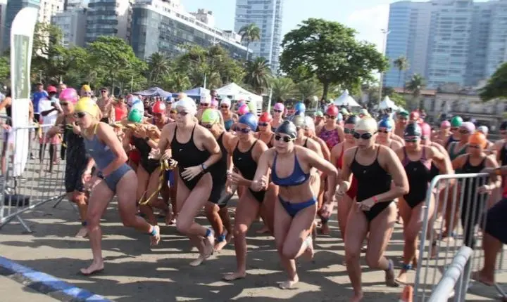 Domingo tem etapa do Santista de Águas Abertas na Praia da Aparecida
