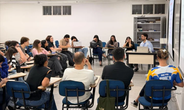 Estudantes da ESAMC apresentam projetos de inovação e concorrem a bolsas de formação e viagem internacional