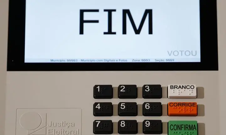 Federação PSOL-Rede oficializa apoio à candidatura de Lula à reeleição