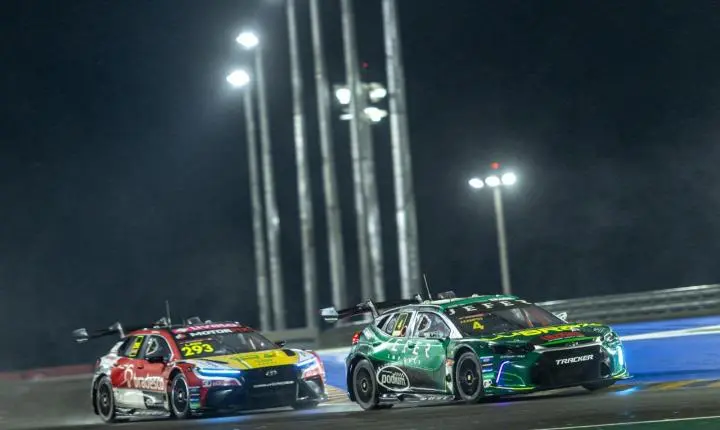 Felipe Massa é segundo na corrida sprint em Cuiabá e embola a disputa pelo título