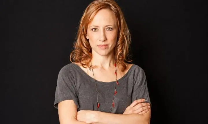 Festival Todos em Cena recebe premiado monólogo de Anna Kutner no Teatro da UFU