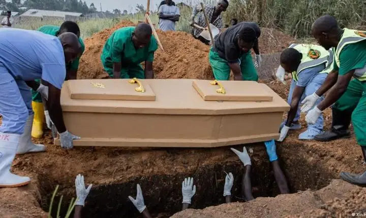 Fora de controle, surto de ebola já matou 2 mil na RDC