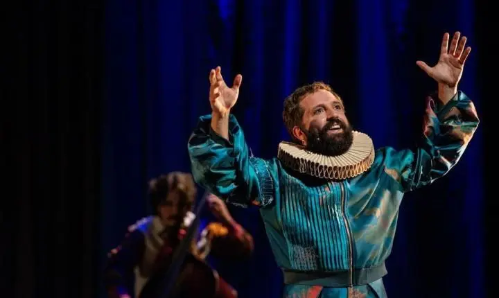 Gregório Duvivier apresenta o premiado espetáculo 