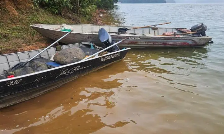 Guarda Ambiental de São Bernardo apreende duas embarcações e quase 1 quilômetro de redes irregulares na Represa Billings