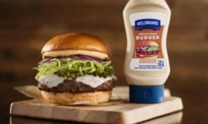 Hellmann's se une a quatro hamburguerias de São Paulo e coloca o Molho para Burger no centro da receita