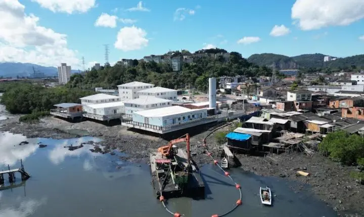 Iniciada dragagem e limpeza do Rio São Jorge, próximo ao Parque Palafitas