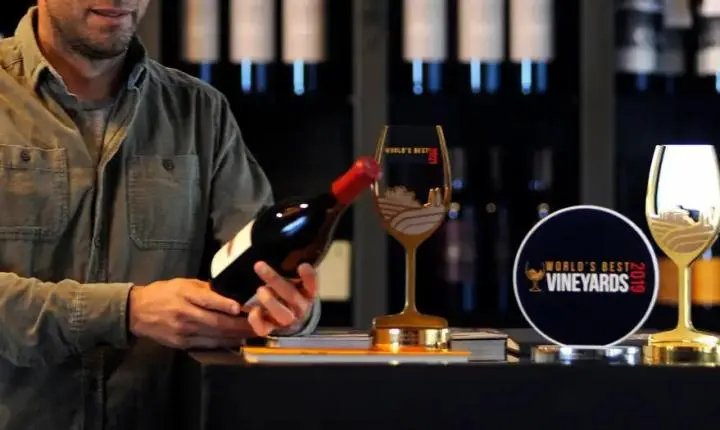 Ladrões mascarados roubam R$ 28 milhões em vinhos na Itália