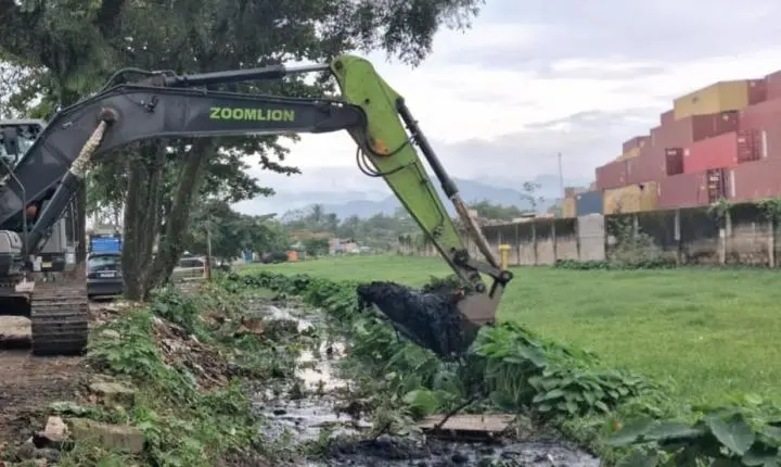 Limpeza de canal na Zona Noroeste de Santos deve retirar 300 toneladas de sedimentos