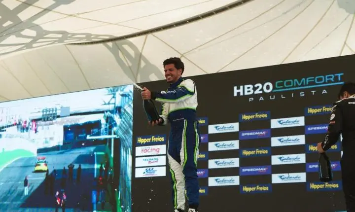Lucas Freitas vence em Interlagos