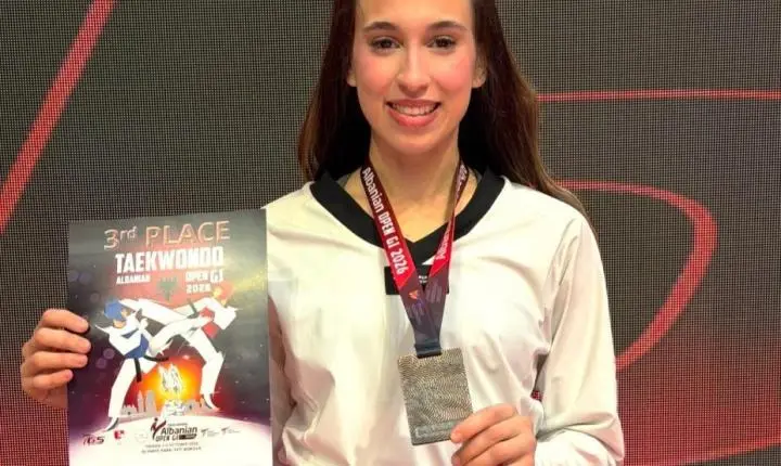 Lutadora de Santos é bronze na Albânia 