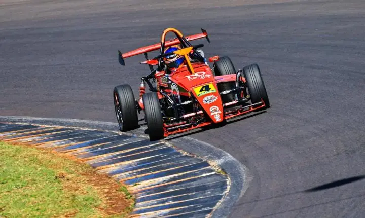 Marcel Fachini vence e completa rodada de Cascavel com dois pódios na Fórmula 1600