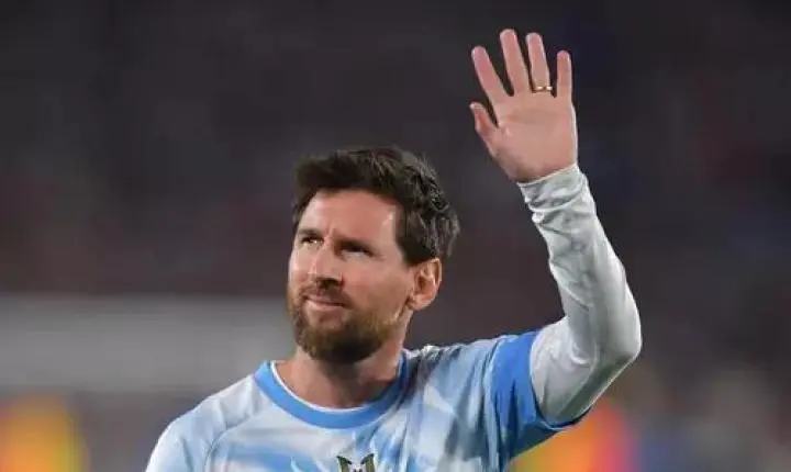 Messi recebe convite para disputar a Libertadores após deixar a Argentina 