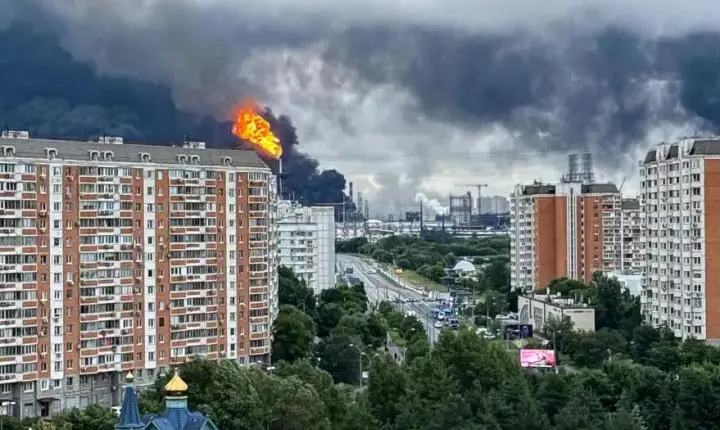 Moscou arde após onda massiva de drones ucranianos