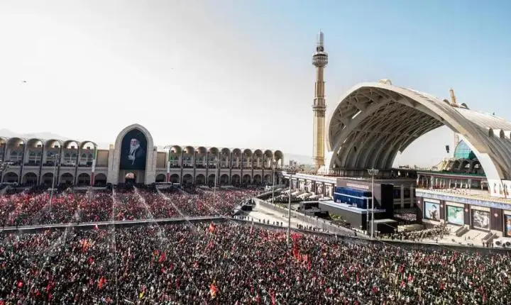Novo aiatolá não comparece ao funeral de Khamenei no Irã