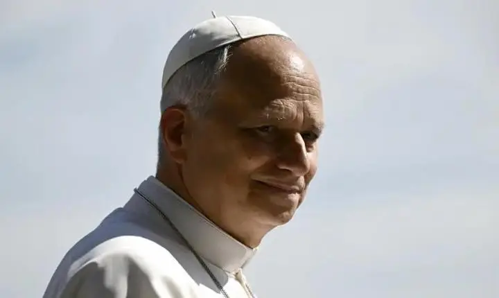 Papa Leão 14 é diagnosticado com câncer de pulmão 