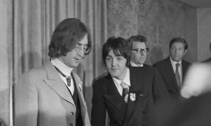 Paul McCartney diz que briga com John Lennon no fim dos Beatles doeu