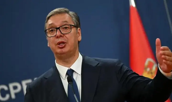 Presidente da Sérvia dissolve Parlamento e antecipa eleições