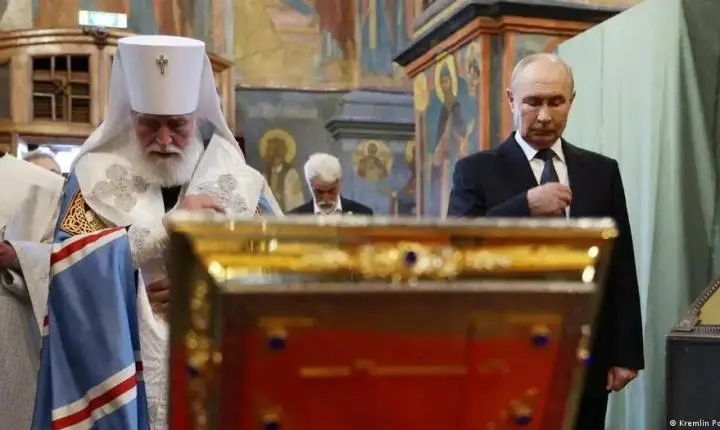Rússia usa relíquia medieval para motivar tropas na Ucrânia 