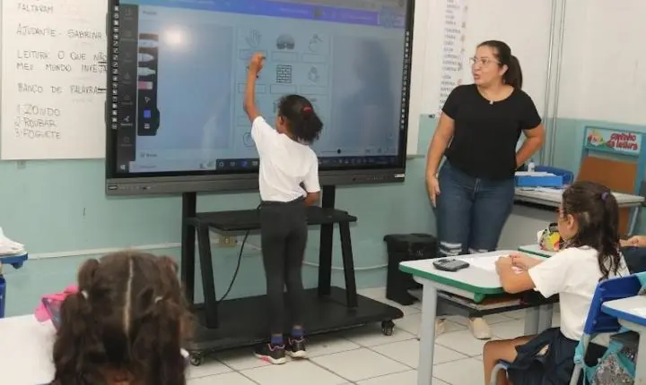 Santos reforça rede municipal de ensino com nomeação de 36 professores