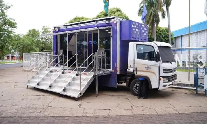 Sebrae Móvel oferece atendimento a empreendedores em Santos