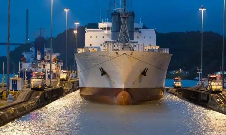 Seca do El Niño força Canal do Panamá a restringir navegação
