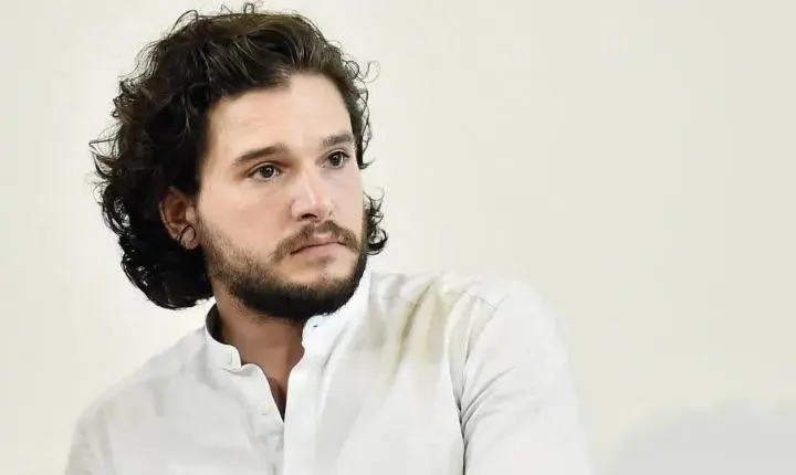 Série 'Harry Potter' troca Nicholas Hoult por Kit Harington após críticas 