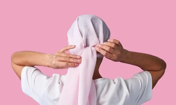 Shopping Metrópole arrecada lenços para mulheres em tratamento contra o câncer durante o Outubro Rosa 
