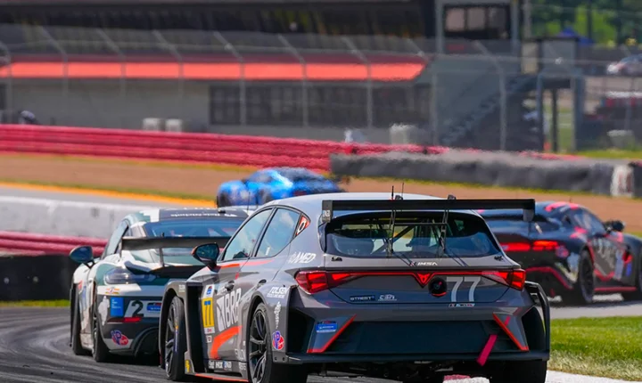 Stallion conquista top 5 na etapa de Mid-Ohio da IMSA