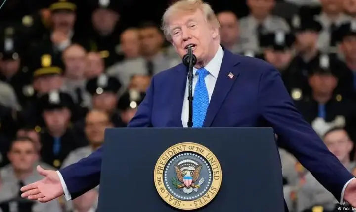 Trump ameaça declarar Estreito de Ormuz território dos EUA