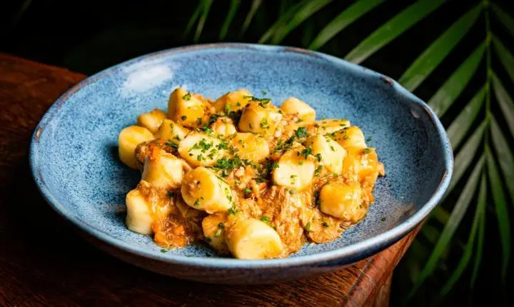 Zena recebe chef italiano Paolo Betti na Settimana della Cucina Regionale Italiana  